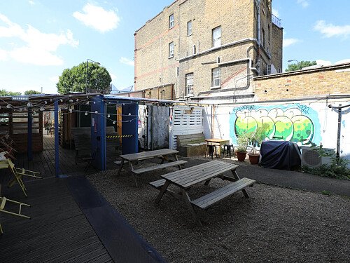 Bus - Filming Locations Locations Direct -05