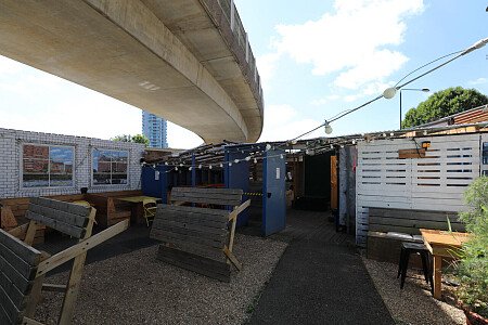 Bus - Filming Locations Locations Direct -24