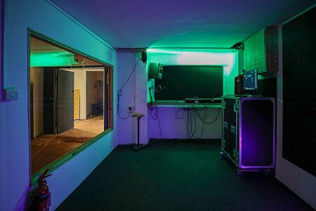 Comet Bar - Filming Locations Locations Direct -03