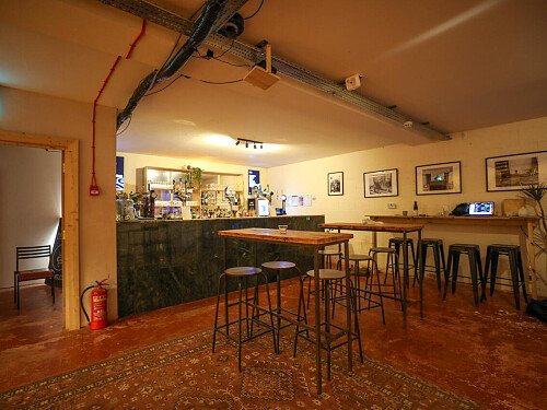 Comet Bar - Filming Locations Locations Direct -08