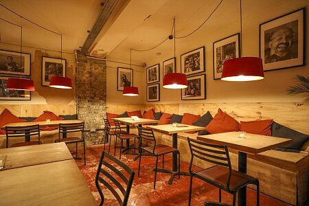 Comet Bar - Filming Locations Locations Direct -11