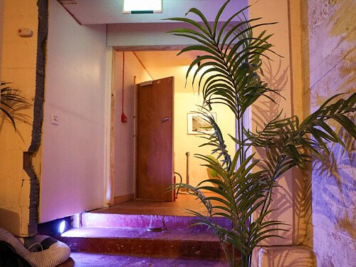 Comet Bar - Filming Locations Locations Direct -20