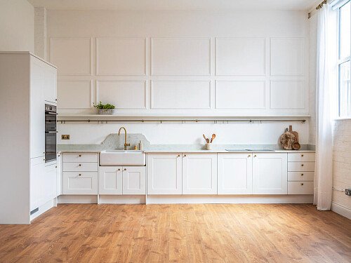 White minimal decor Shoot kitchen  - Filming Locations Locations Direct -06