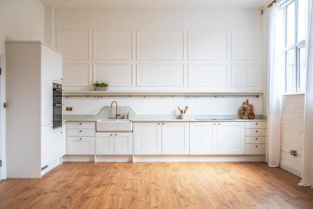 White minimal decor Shoot kitchen  - Filming Locations Locations Direct -06