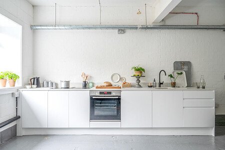 White minimal decor Shoot kitchen  - Filming Locations Locations Direct -07