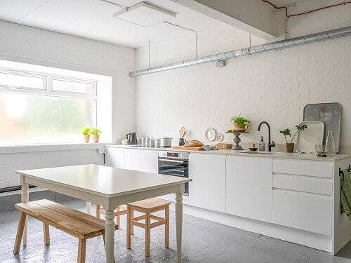 White minimal decor Shoot kitchen  - Filming Locations Locations Direct -09