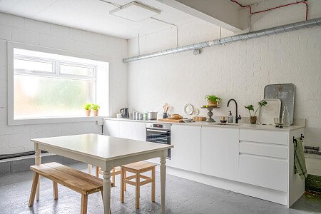 White minimal decor Shoot kitchen  - Filming Locations Locations Direct -09