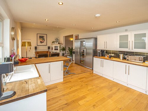 Large conservatory colourful house-  - Filming Locations Locations Direct -06