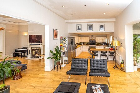 Large conservatory colourful house-  - Filming Locations Locations Direct -11