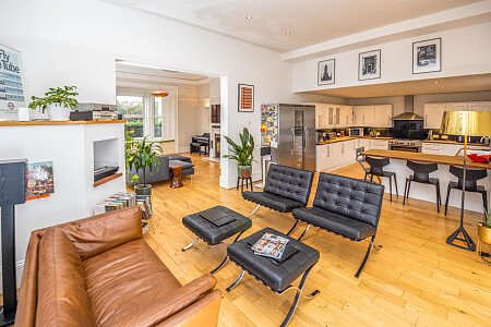 Large conservatory colourful house-  - Filming Locations Locations Direct -12