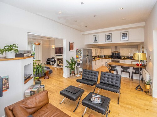 Large conservatory colourful house-  - Filming Locations Locations Direct -13