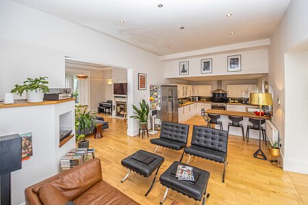 Large conservatory colourful house-  - Filming Locations Locations Direct -13