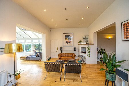 Large conservatory colourful house-  - Filming Locations Locations Direct -15