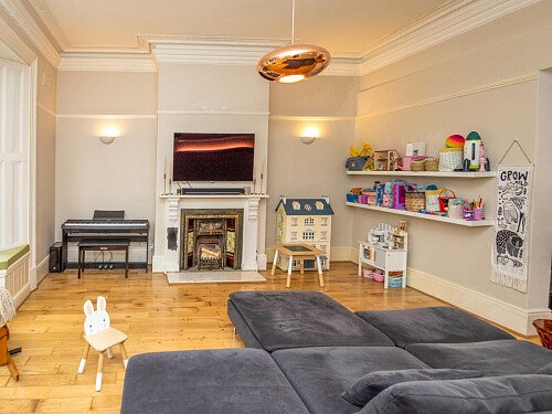 Large conservatory colourful house-  - Filming Locations Locations Direct -20