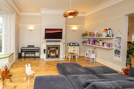 Large conservatory colourful house-  - Filming Locations Locations Direct -20