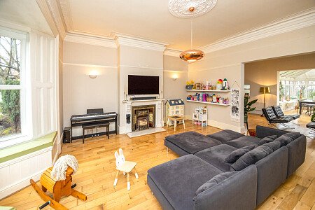 Large conservatory colourful house-  - Filming Locations Locations Direct -19