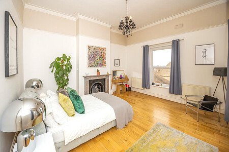 Large conservatory colourful house-  - Filming Locations Locations Direct -39