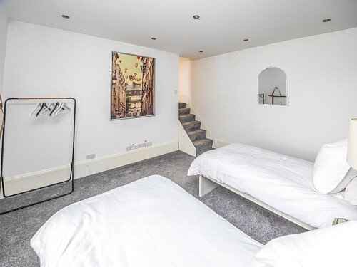 Large conservatory colourful house-  - Filming Locations Locations Direct -57