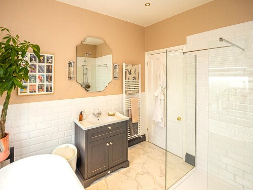 Large conservatory colourful house-  - Filming Locations Locations Direct -58