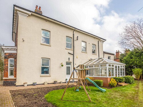 Large conservatory colourful house-  - Filming Locations Locations Direct -66