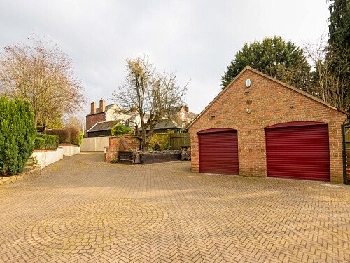 Large conservatory colourful house-  - Filming Locations Locations Direct -72