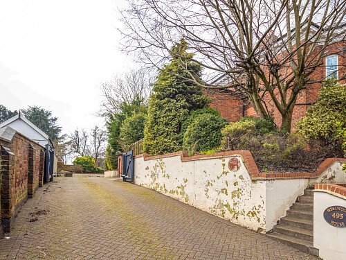 Large conservatory colourful house-  - Filming Locations Locations Direct -78