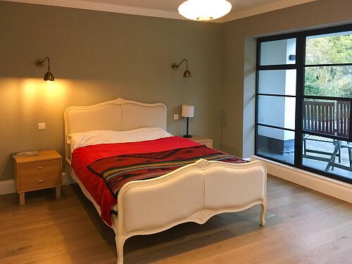 Kelsey -  filming photoshoot location-32