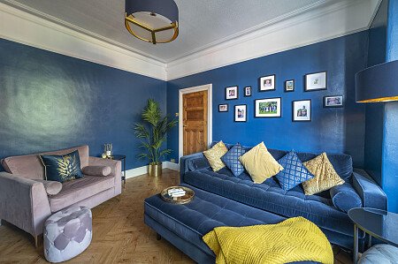 17 Kingswood Road Lounge 02