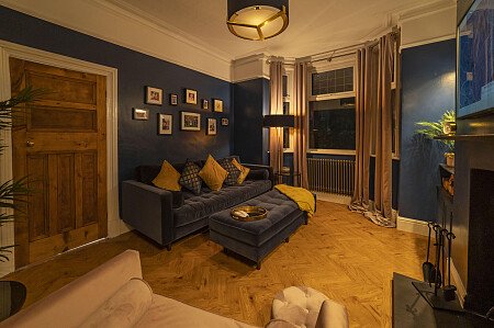 17 Kingswood Road Lounge 15