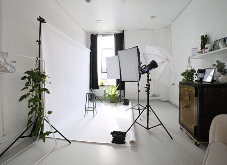 Klatch_Studio_Bijou_Room_White_2