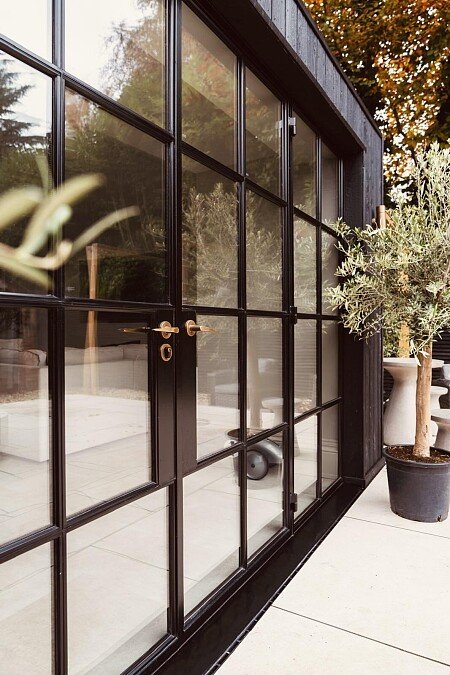 37b0cff9-cb93-42f6-8e64-056a22799956