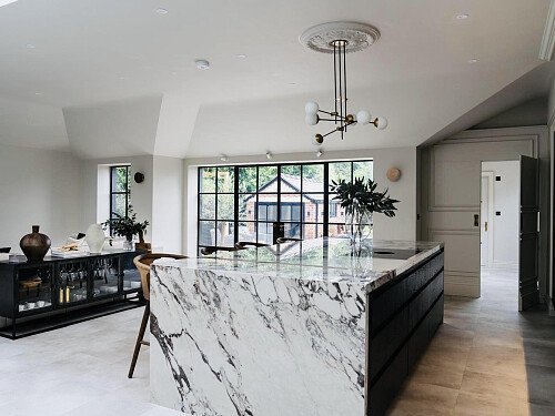 72832238-2459-4db8-8bbc-7667b80f1668