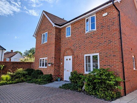 47 Swords Drive, RG456GS (6)