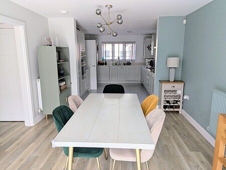 47 Swords Drive, RG456GS (2)