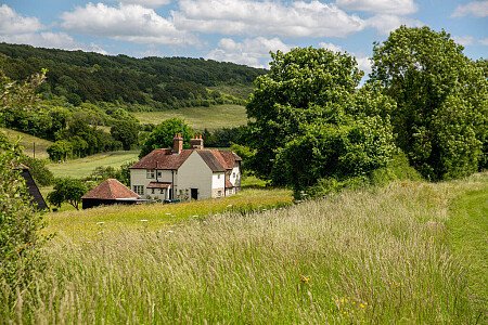 Lower Austin Lodge Farmhouse Exteriors4