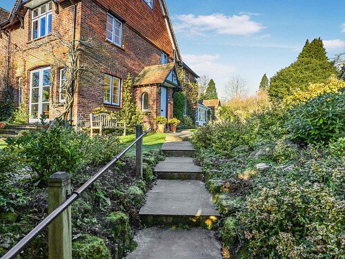 1180507526 - Marlow Cottage,  Mill Lane,  Chiddingfold Surrey, GU8 45