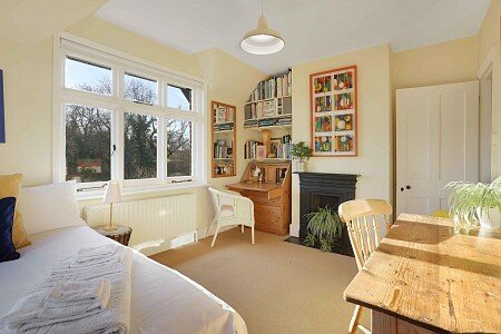 1180507526 - Marlow Cottage,  Mill Lane,  Chiddingfold Surrey, GU8 32