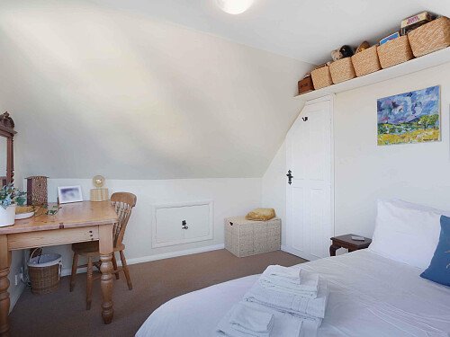 1180507526 - Marlow Cottage,  Mill Lane,  Chiddingfold Surrey, GU8 29