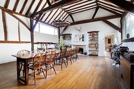 1445243853 - The Barn, Puttenham, Guildford, GU3 9