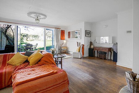 1445243853 - The Barn, Puttenham, Guildford, GU3 7