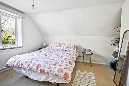 1445243853 - The Barn, Puttenham, Guildford, GU3 23