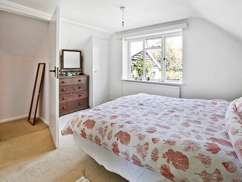 1445243853 - The Barn, Puttenham, Guildford, GU3 24