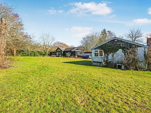 1413338587 - The Street, Puttenham, GU3 1AT 9