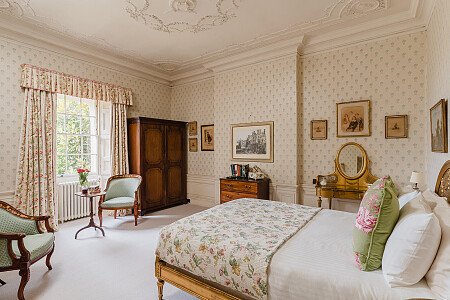 7. Pylewell Lucy's bedroom