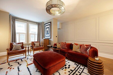 Living room_sofa_leather armchairs_panelling