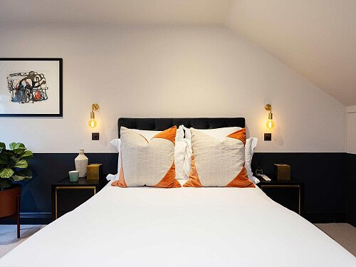 Luxury Bedroom_ Large Mirror_Ensuite_ Study