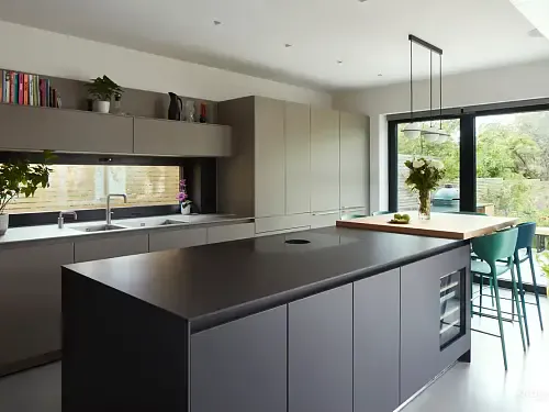 70f1d716-36eb-4179-9c5f-3730d993d89e