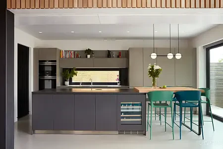 304f76bc-e9c4-4e09-8b20-75b09d47a6c5