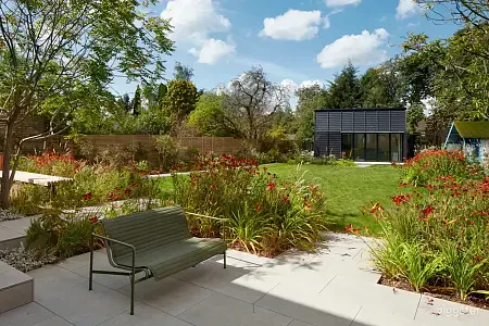 16513797-28e5-4f24-97eb-d3e5a7e27408