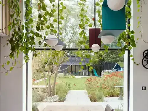 b975f1d5-d848-4857-91a4-b1752eabc5df